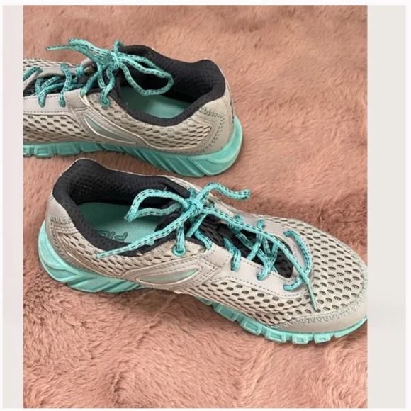 FILA Mesh Monochrome Running Athletic Athleisure Chic Glam Slip Hip Art Sneakers - Picture 4 of 5